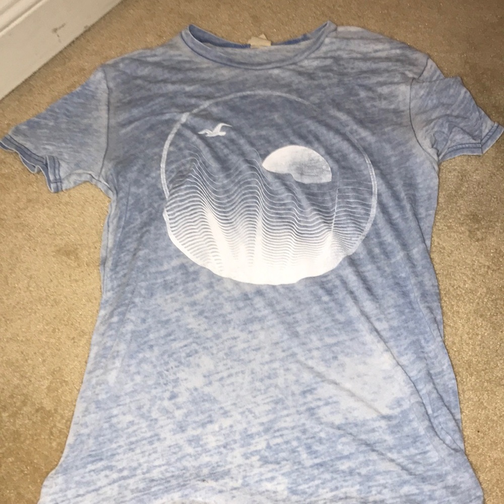 Hollister Graphic Tee